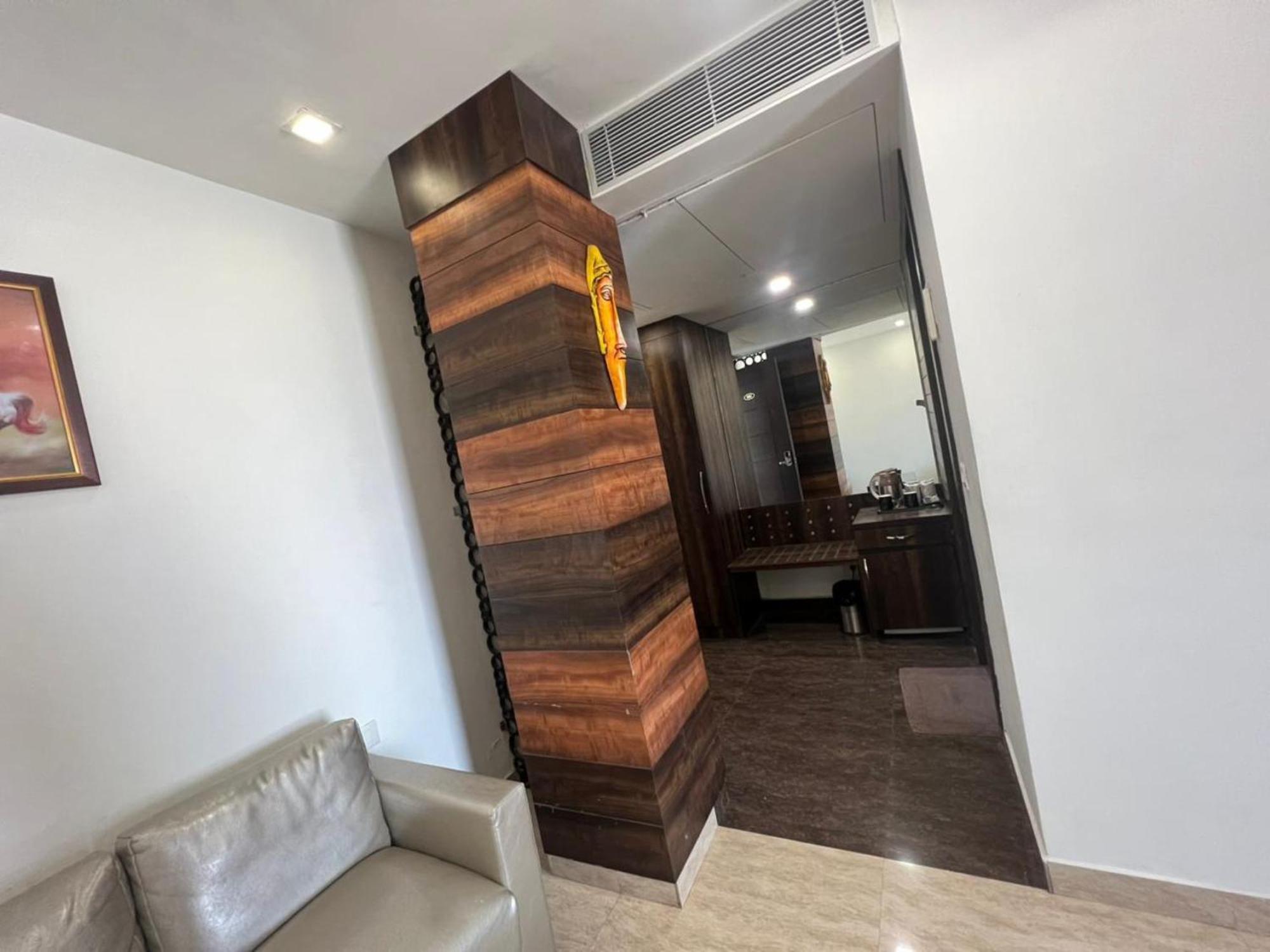 Hotel Royal Palace Hapur 외부 사진