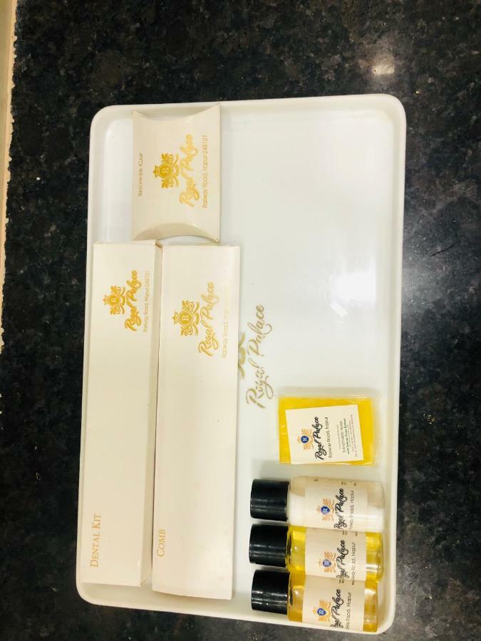 Hotel Royal Palace Hapur 외부 사진